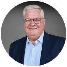 tony mennenga website headshot