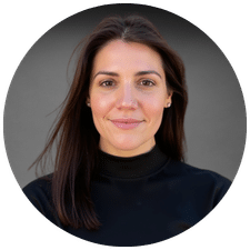 alexa taylor website headshot v2