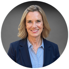 kim spence website headshot